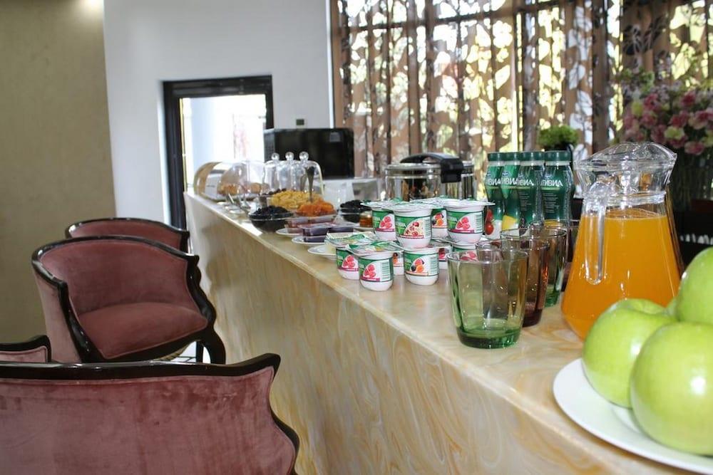 Donatello Boutique Hotel Almaty Extérieur photo