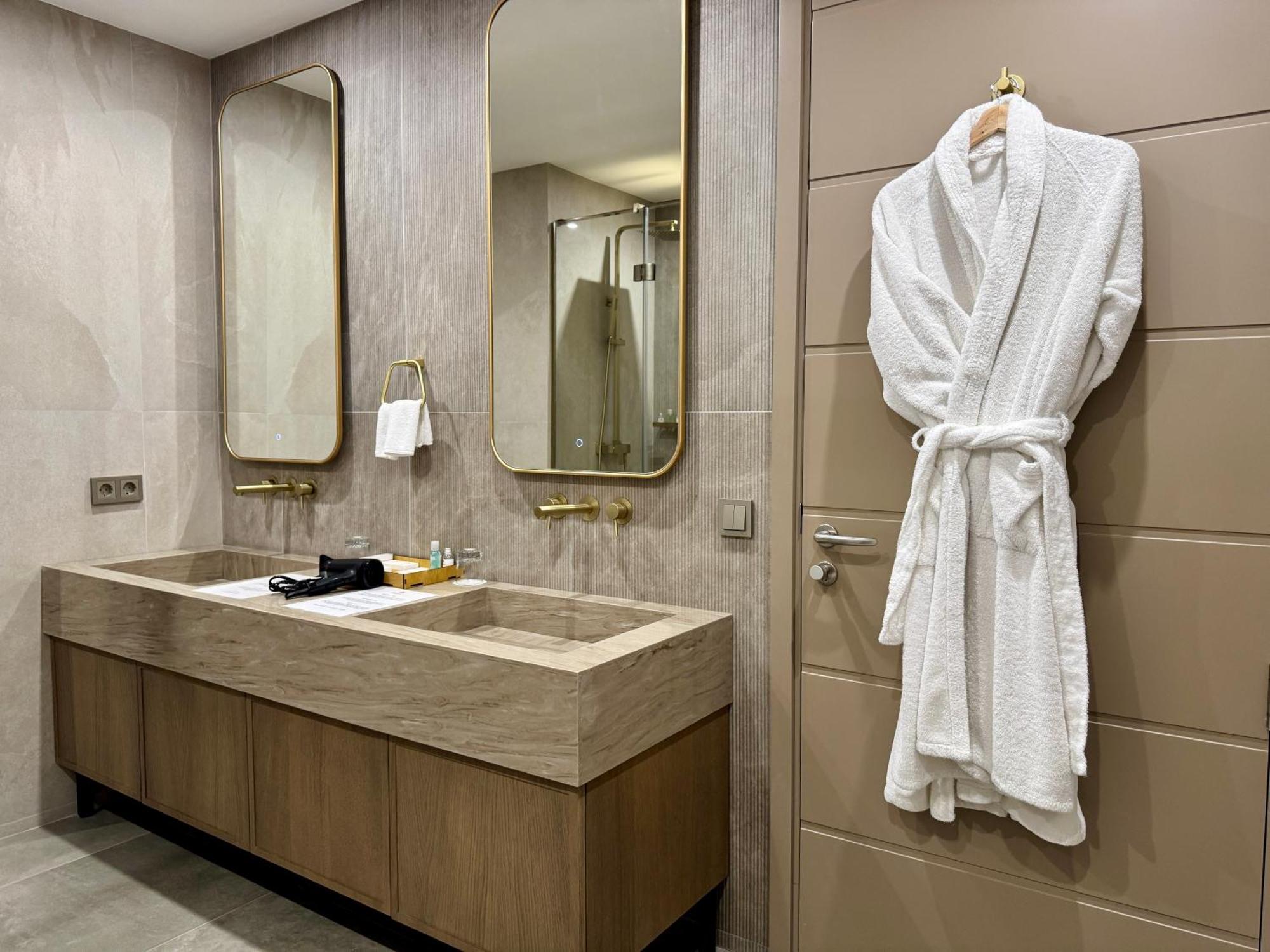 Donatello Boutique Hotel Almaty Extérieur photo