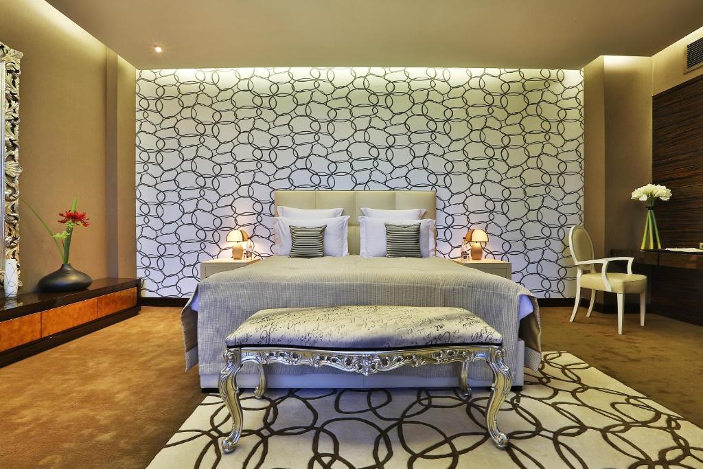 Donatello Boutique Hotel Almaty Extérieur photo